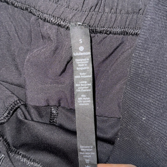 Lululemon ABC joggers- BLACK 
Men’s small - Picture 3 of 4
